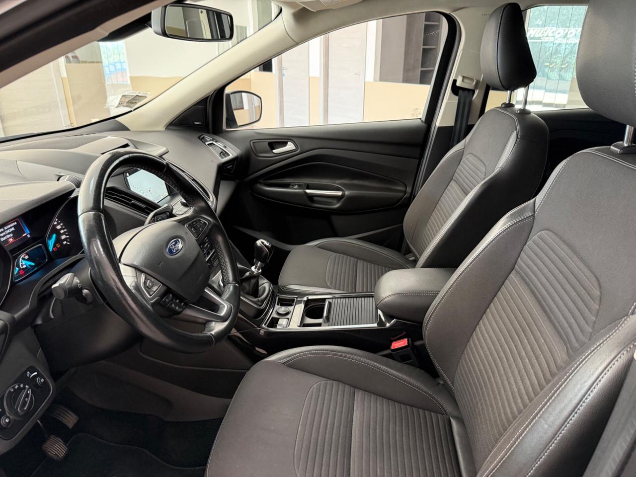 Ford Kuga 1.5 TDCI 120 CV S&S 2WD Titanium