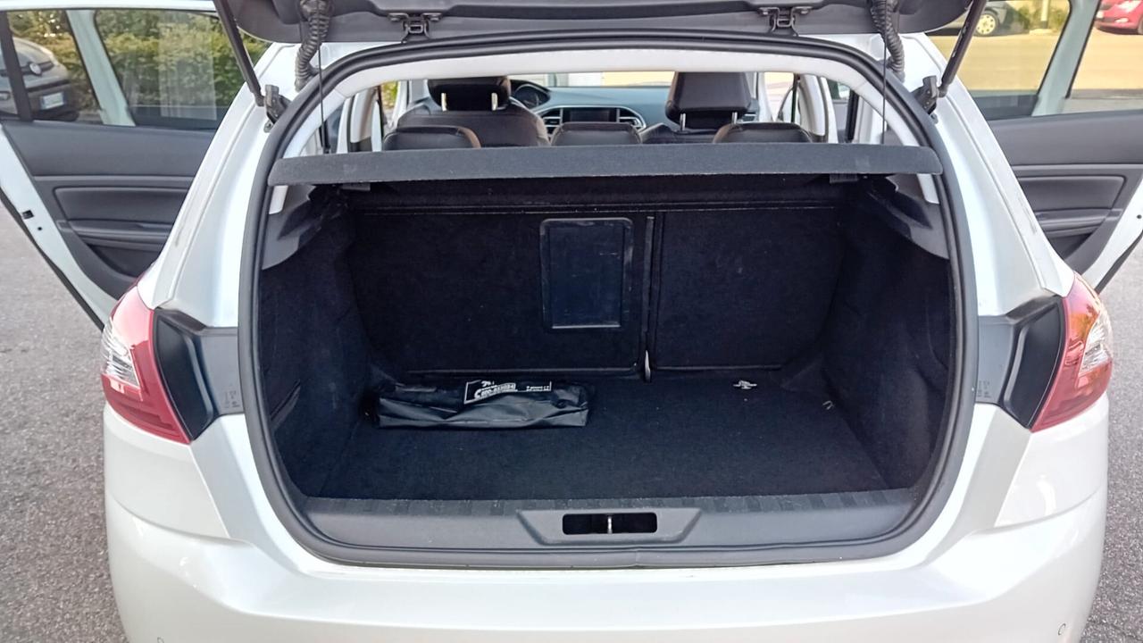 Peugeot 308 BlueHDi 120 S&S EAT6 SW Allure