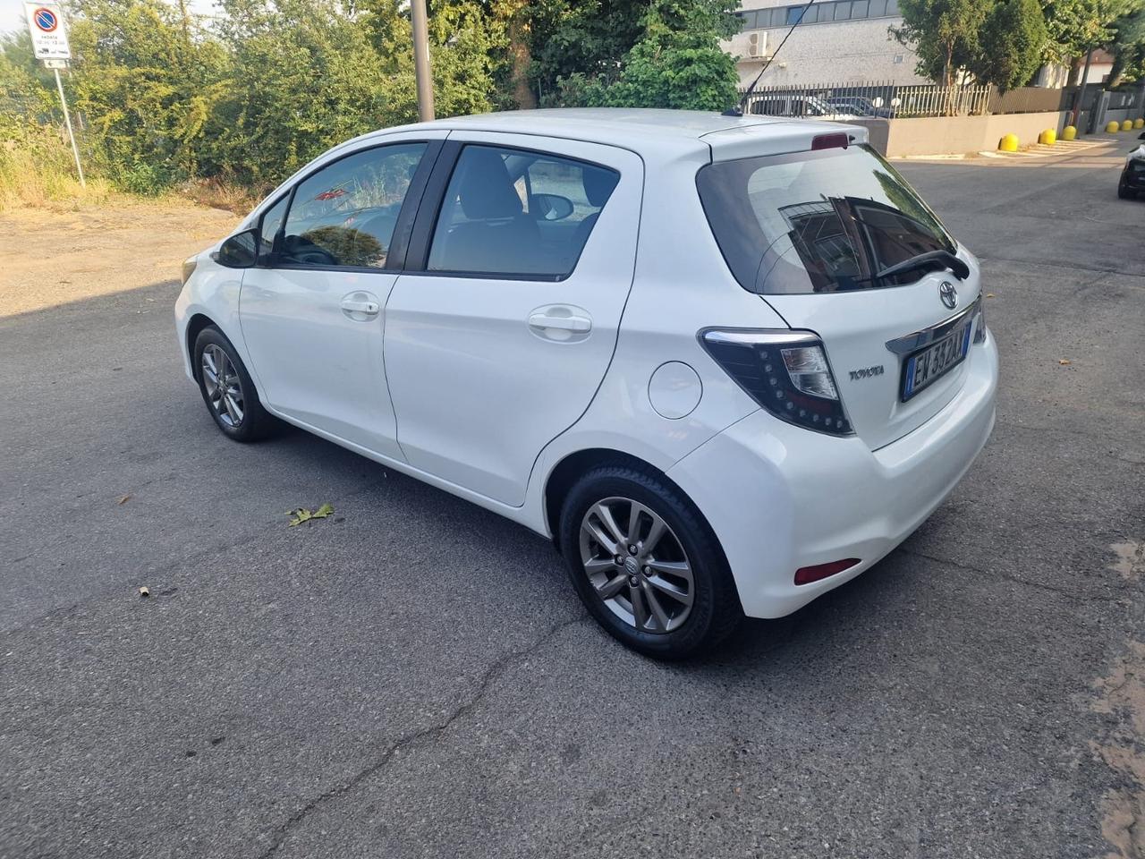 Toyota Yaris 1.0 5 porte Lounge