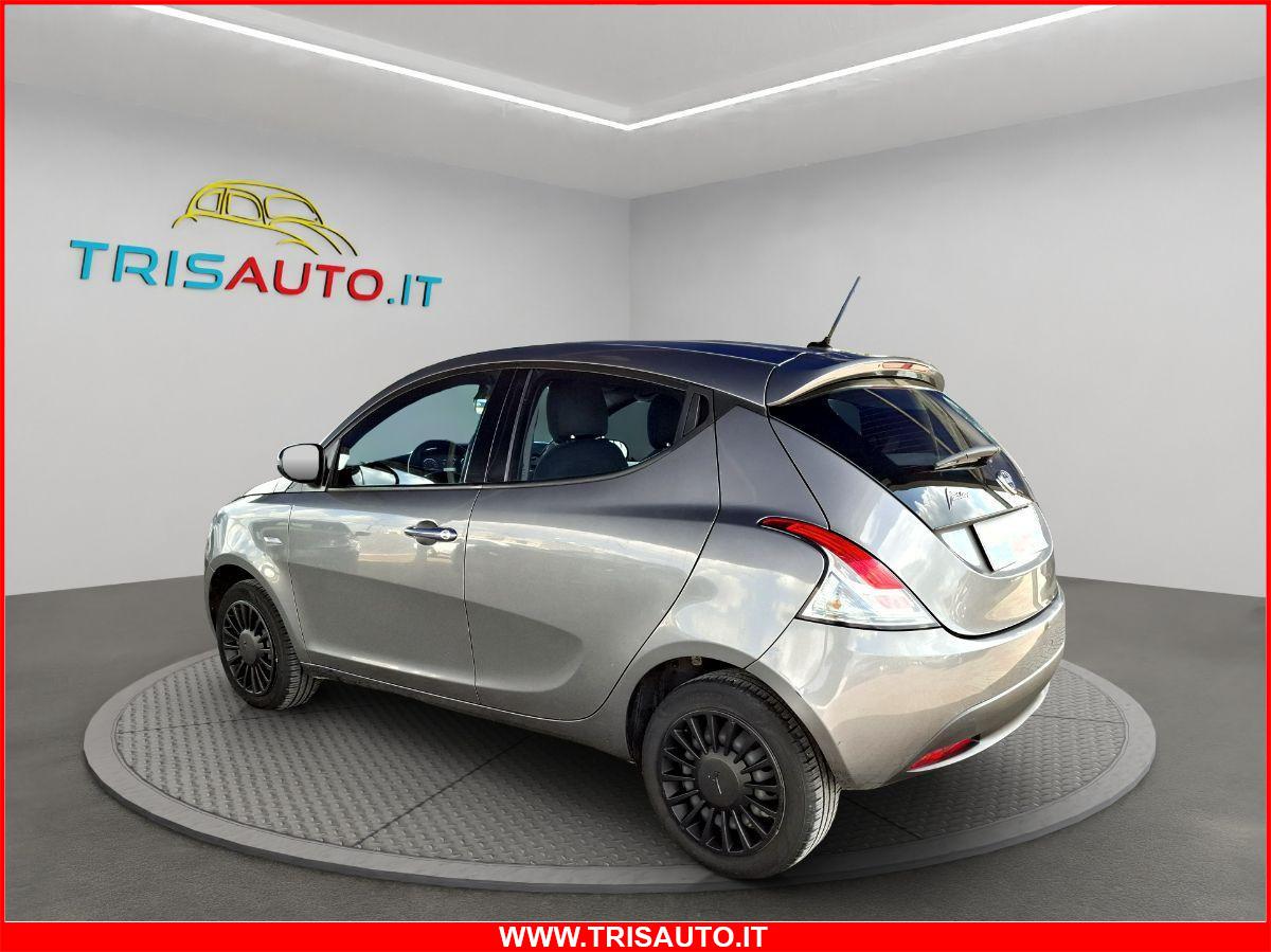 LANCIA Ypsilon 1.0 Hybrid Silver NEOPATENTATI