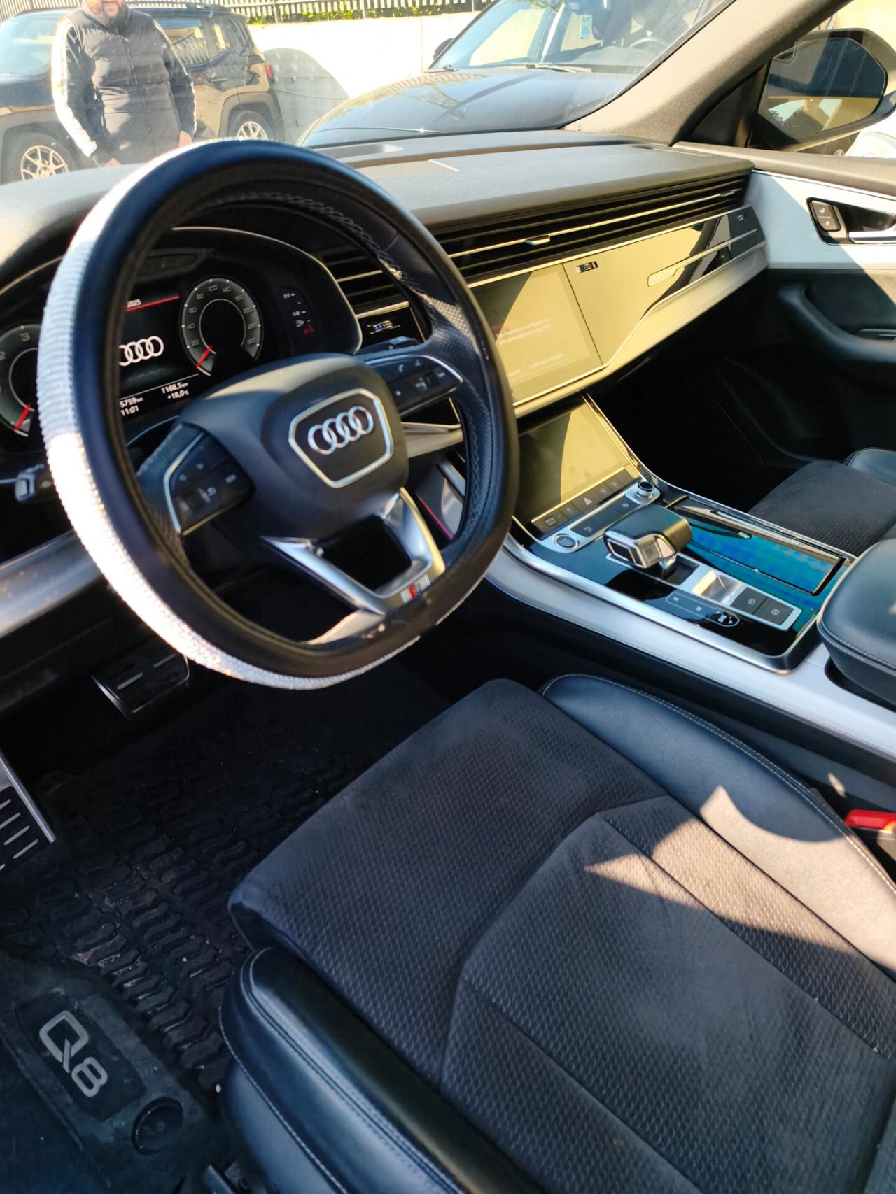 Audi Q8 50 TDI 286 CV quattro tiptronic Sport s-line identity Black Total