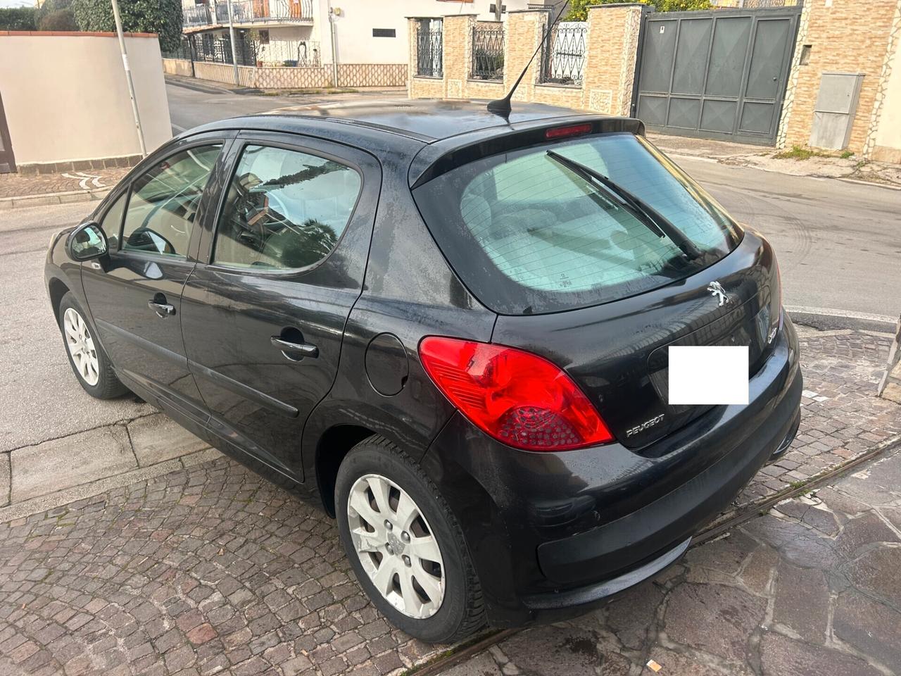 Peugeot 207 1.4 88CV 5p. ONE Line