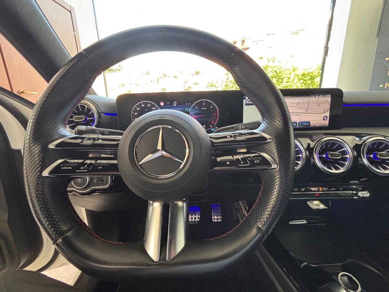 Mercedes-benz A 200 d Automatic AMG Line Premium Plus
