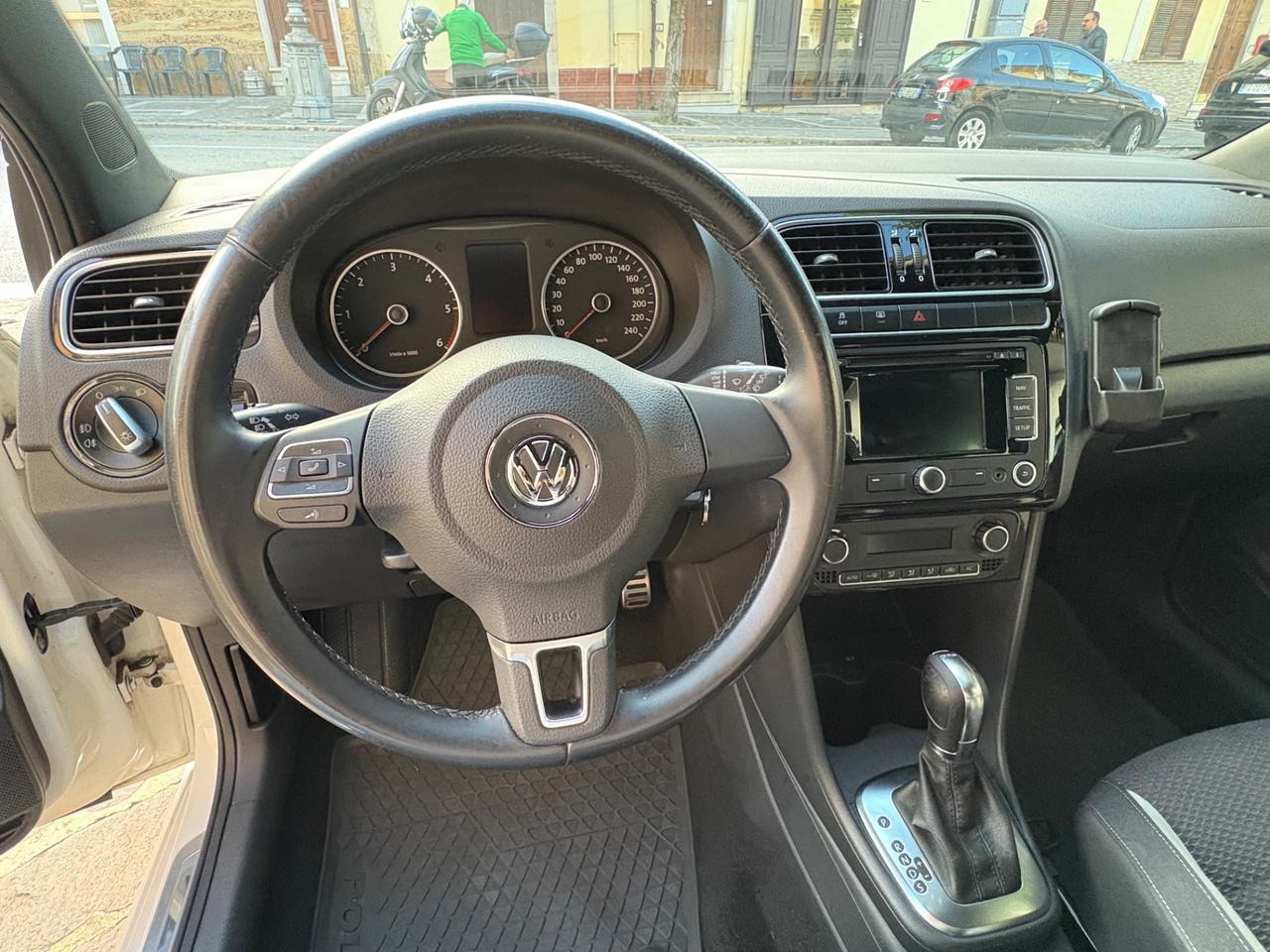 VW Polo 1.6 TDI 90CV DSG 5P R-Line FULL/LED/NAV