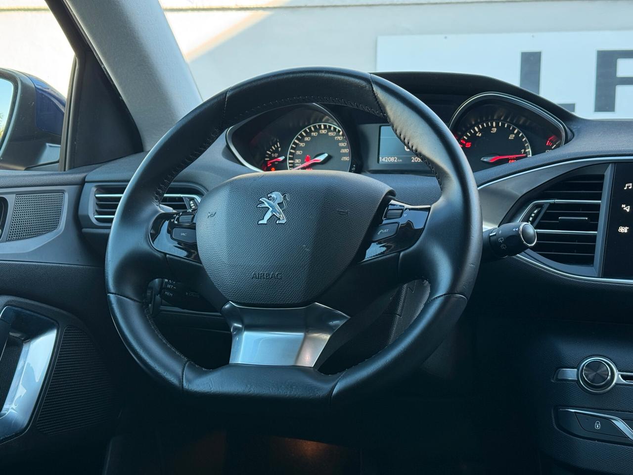 Peugeot 308 1.5 BlueHDi 130 cv S&S Allure