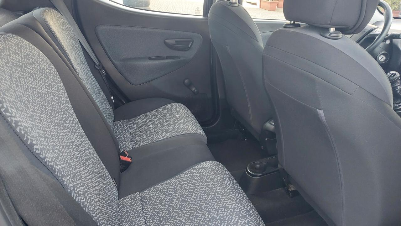 Lancia Ypsilon 1.2 69 CV 5 porte Elefantino Blu