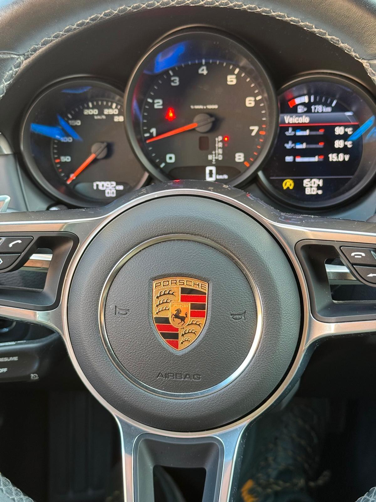 Porsche Macan 2.0