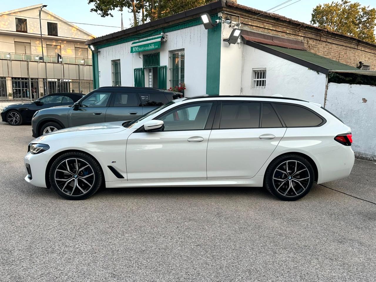 BMW 520D TOURING MSPORT XDRIVE