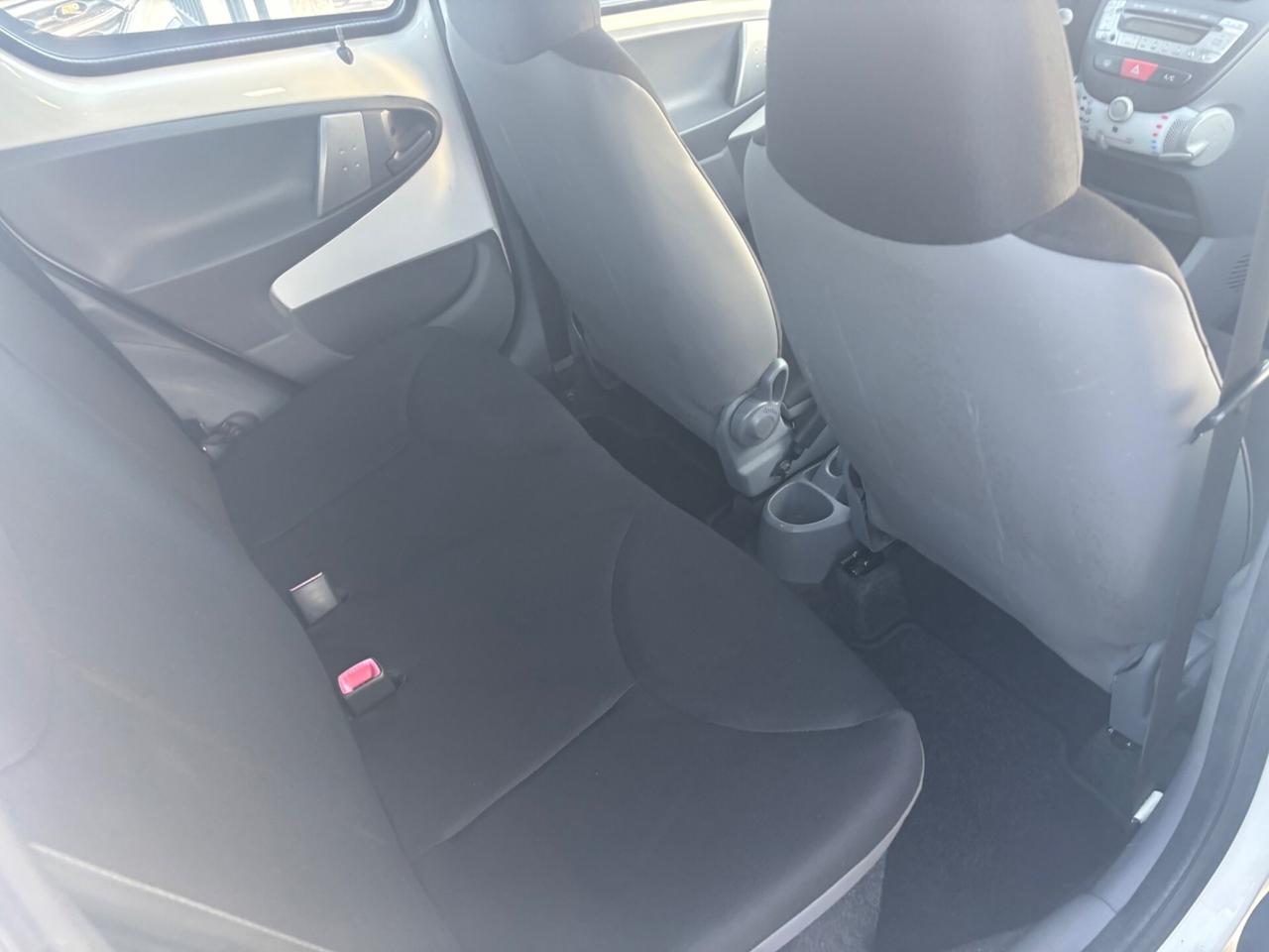 Toyota Aygo 1.0 12V VVT-i 5 porte Now Connect