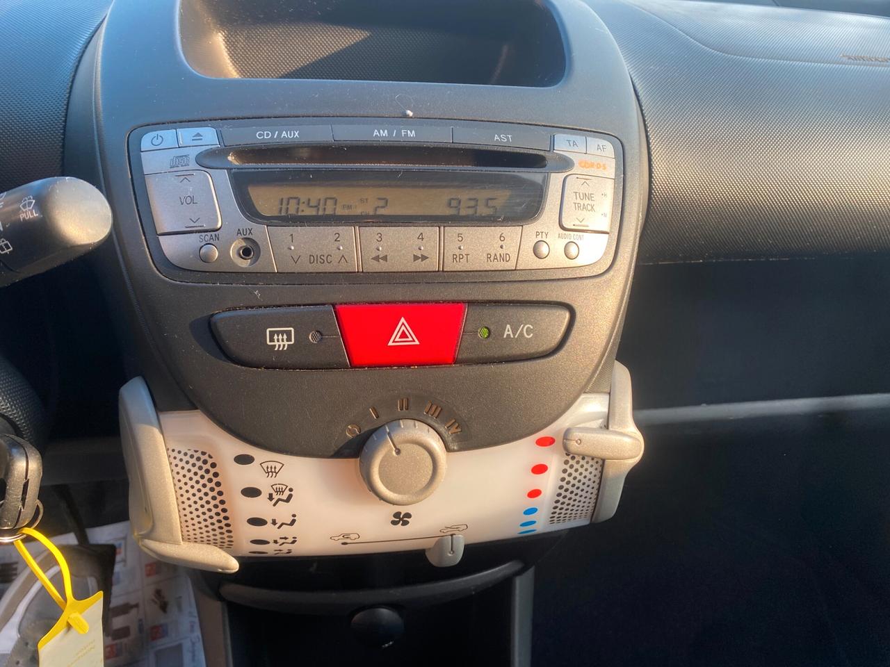 Toyota Aygo 1.0 BENZINA 2012 5PORTE