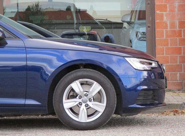 AUDI A4 Avant 30 TDI S tronic Business