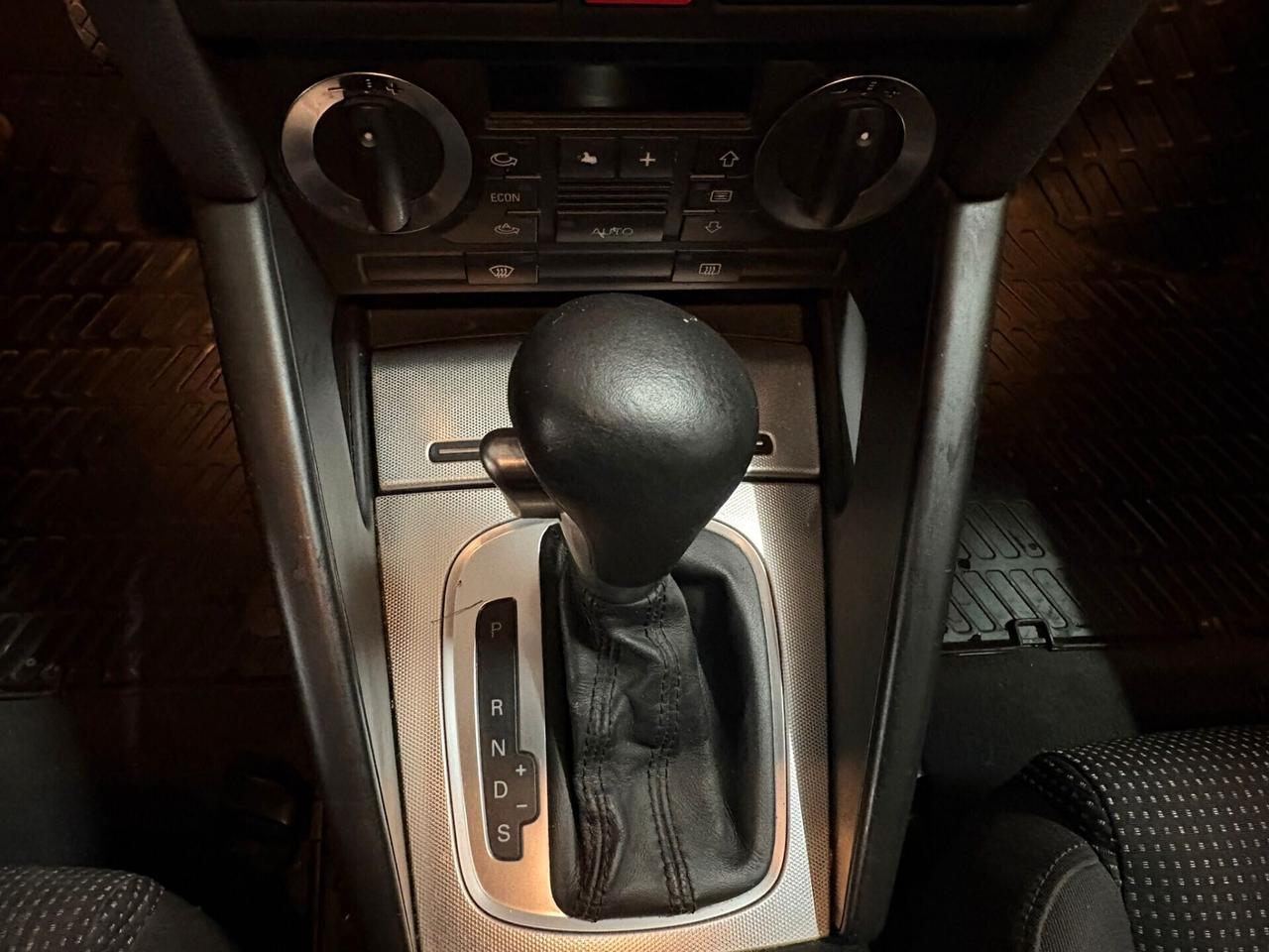 AUDI A3 SPBORBACK Diesel 2.0 serie2 S-TRONIC CAMBIO AUT. CV 140 TDI Km 170.018 Certificati