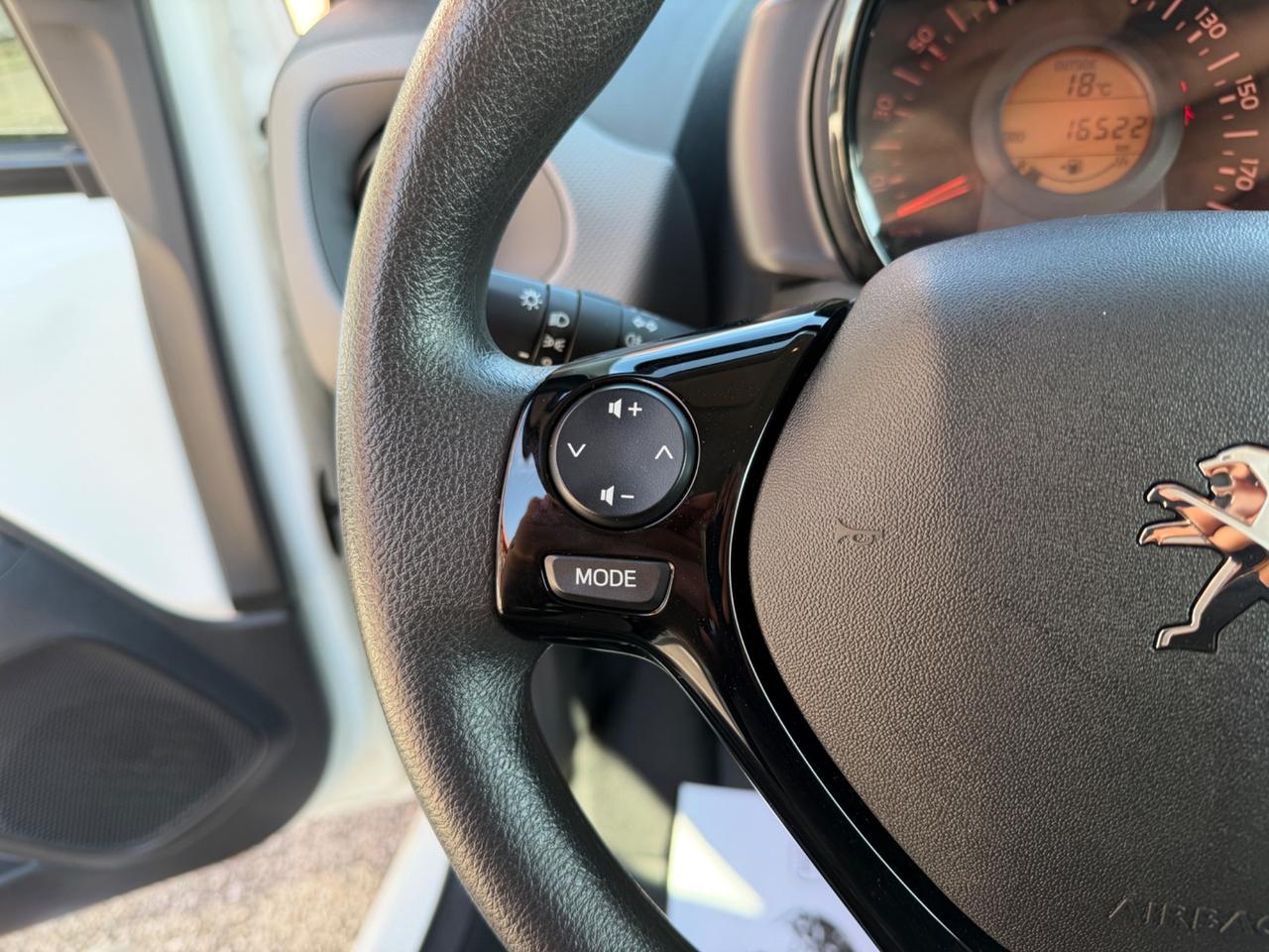 Peugeot 108 OK NEO PATENTATI - 16.000 KM!!