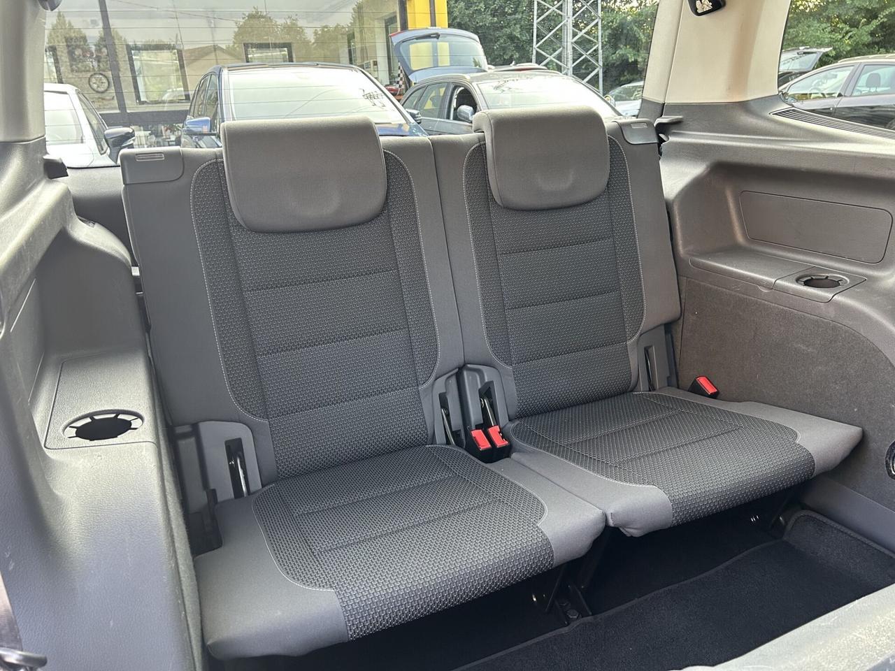 VOLKSWAGEN TOURAN 1.6 TDI 105CV 7 POSTI OK NEOP.