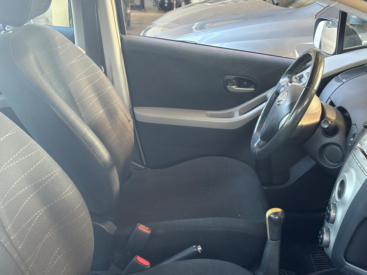 Toyota Yaris 1.3 5 porte Sol