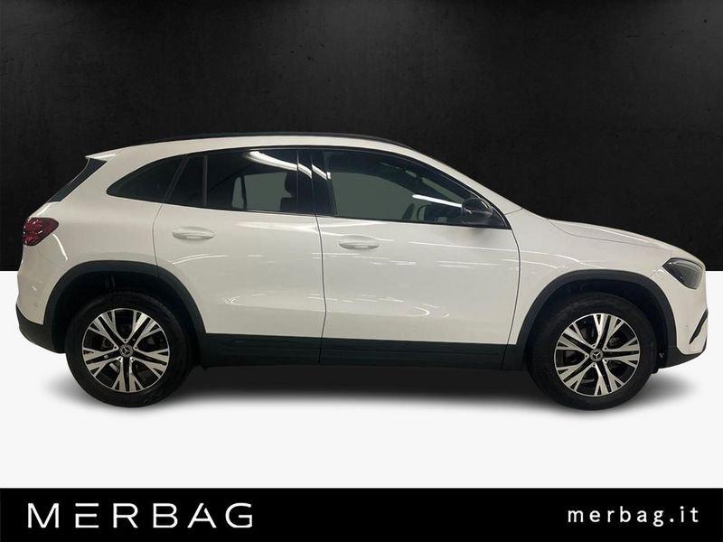 Mercedes-Benz GLA 180 d Automatic Business Extra night Pack