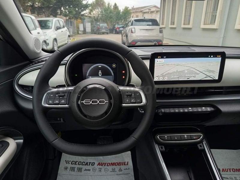 FIAT 600 600 1.2 hybrid La Prima II 110cv auto