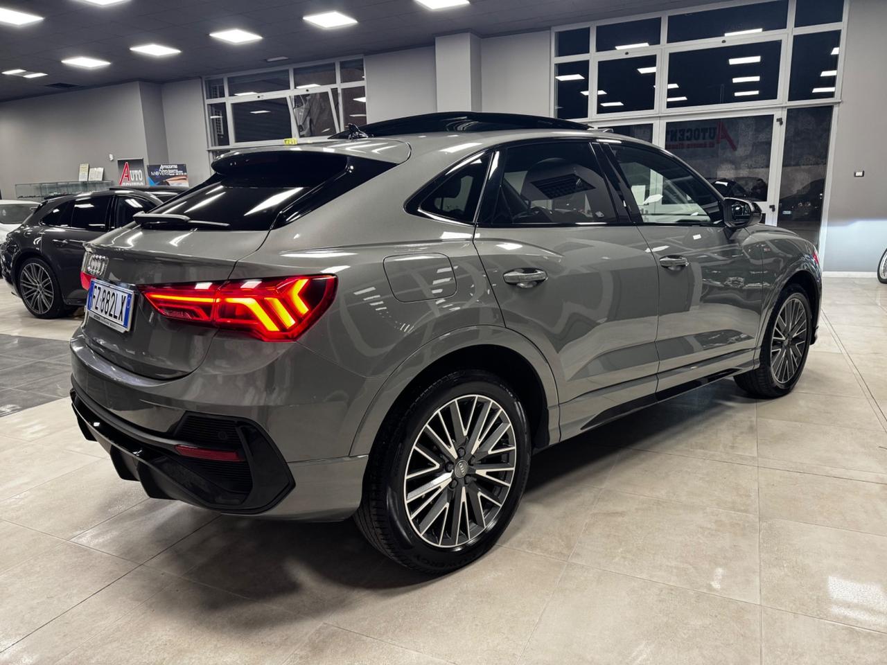 AUDI Q3 SBACK 2.0 TDI SLINE EDITION + TETTO APRIBILE