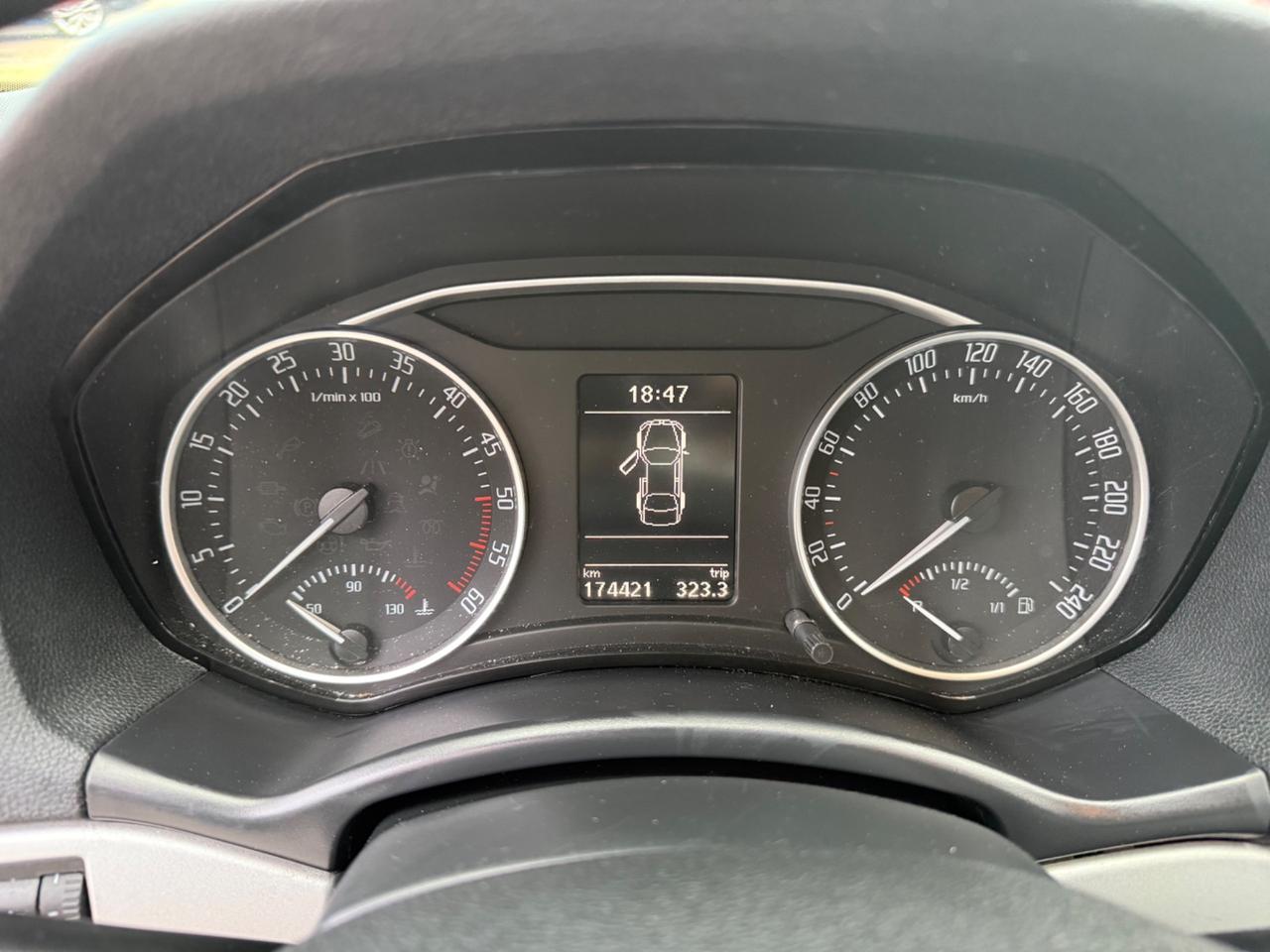 Skoda Octavia 1.6 TDI CR F.AP. Elegance OK NEOPATENTATI