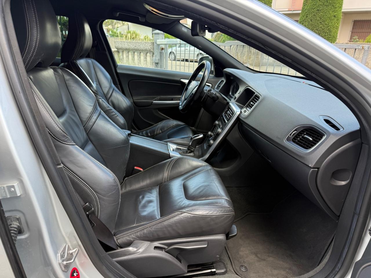 Volvo V60 D4 2.0 DIESEL 181 CV FULL OPT EURO6b