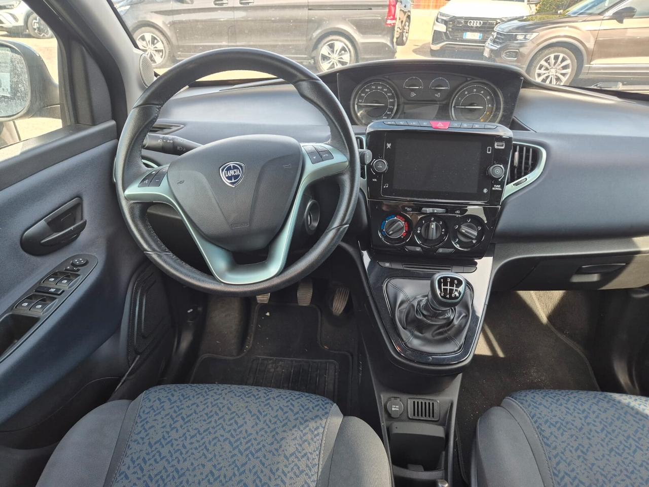 Lancia Ypsilon 1.0 FireFly 5 porte S&S Hybrid Gold