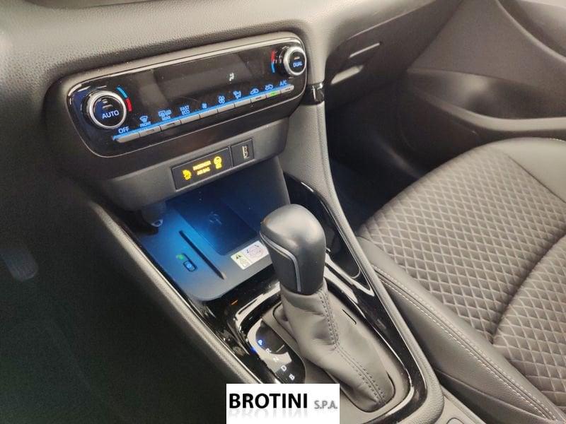 Toyota Yaris Hybrid Lounge MY22