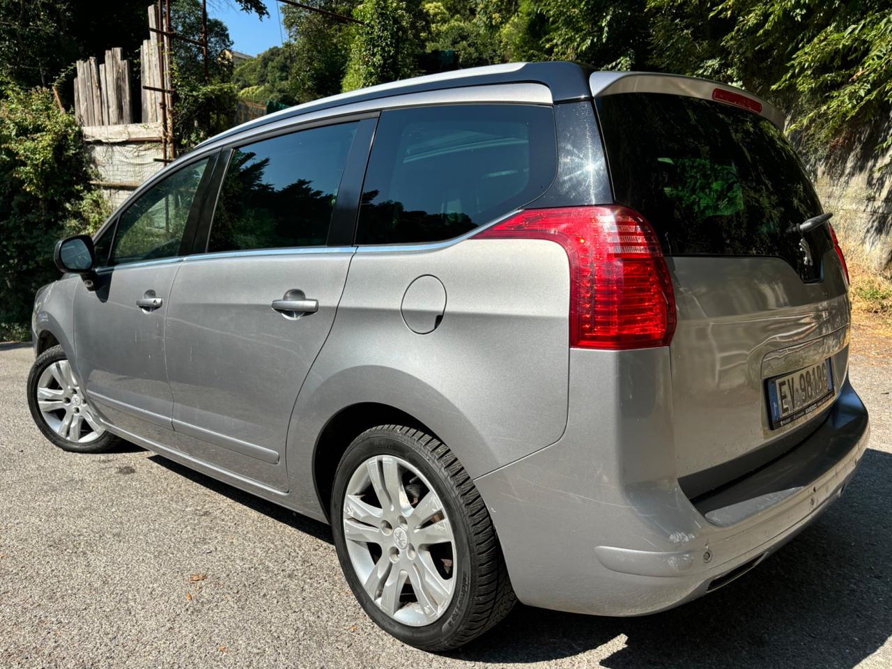 Peugeot 5008 2.0 HDi 150CV Active