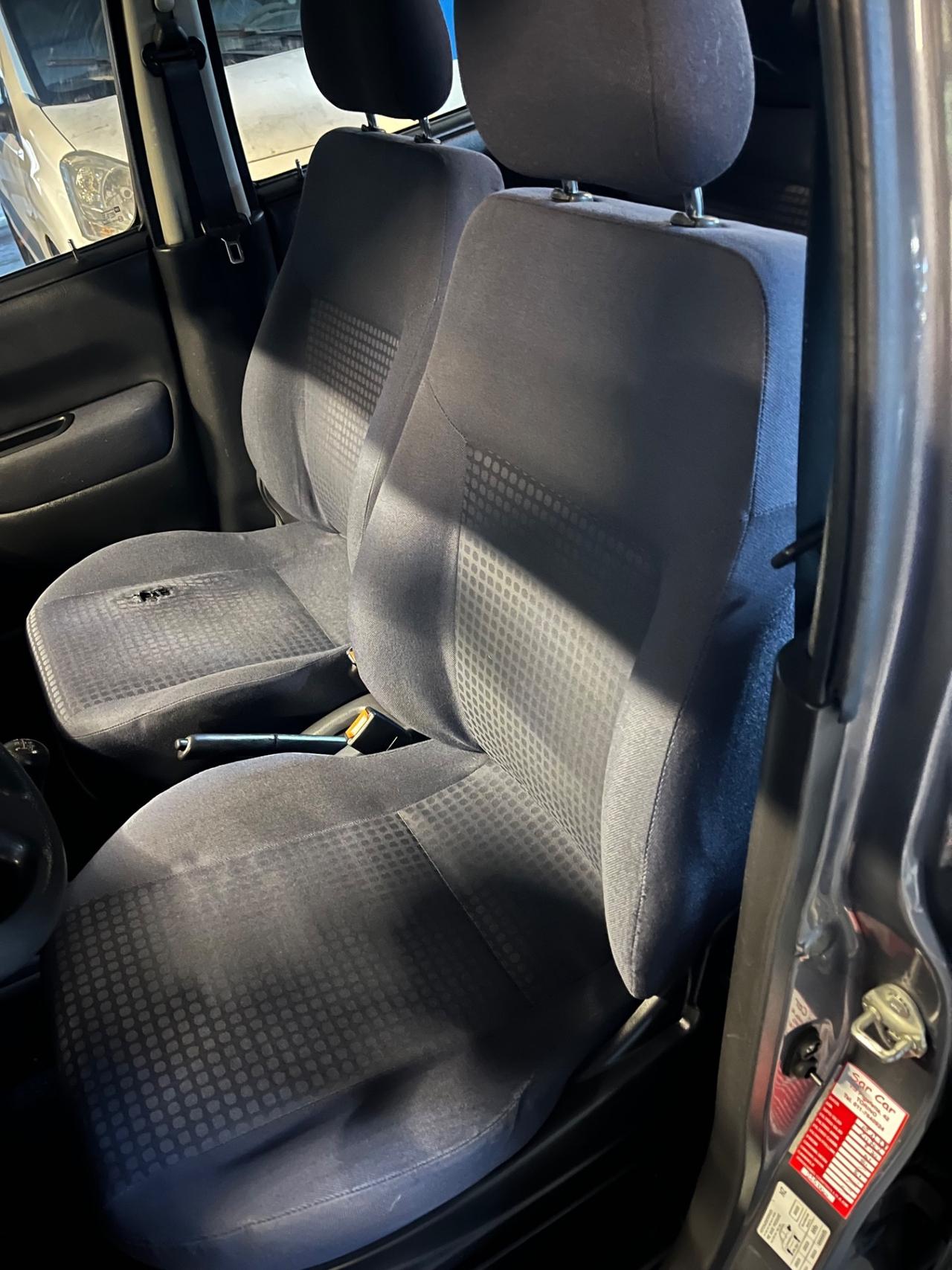 Opel Agila 1.2 16V Club