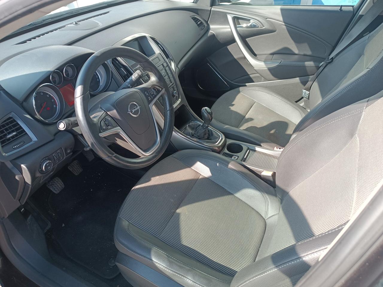 Opel Astra 1.4 Turbo 140CV Sports Tourer Cosmo