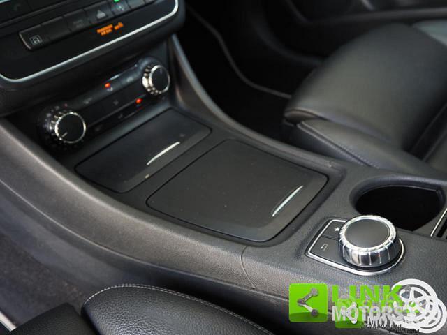 MERCEDES-BENZ GLA 200 d Automatic 4Matic Premium