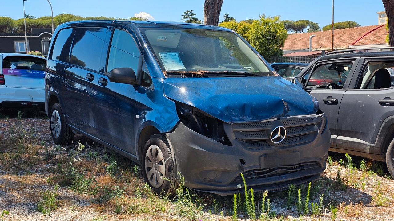 SINISTRATO Mercedes-benz Vito 2.0 110 CDI PC-SL Furgone