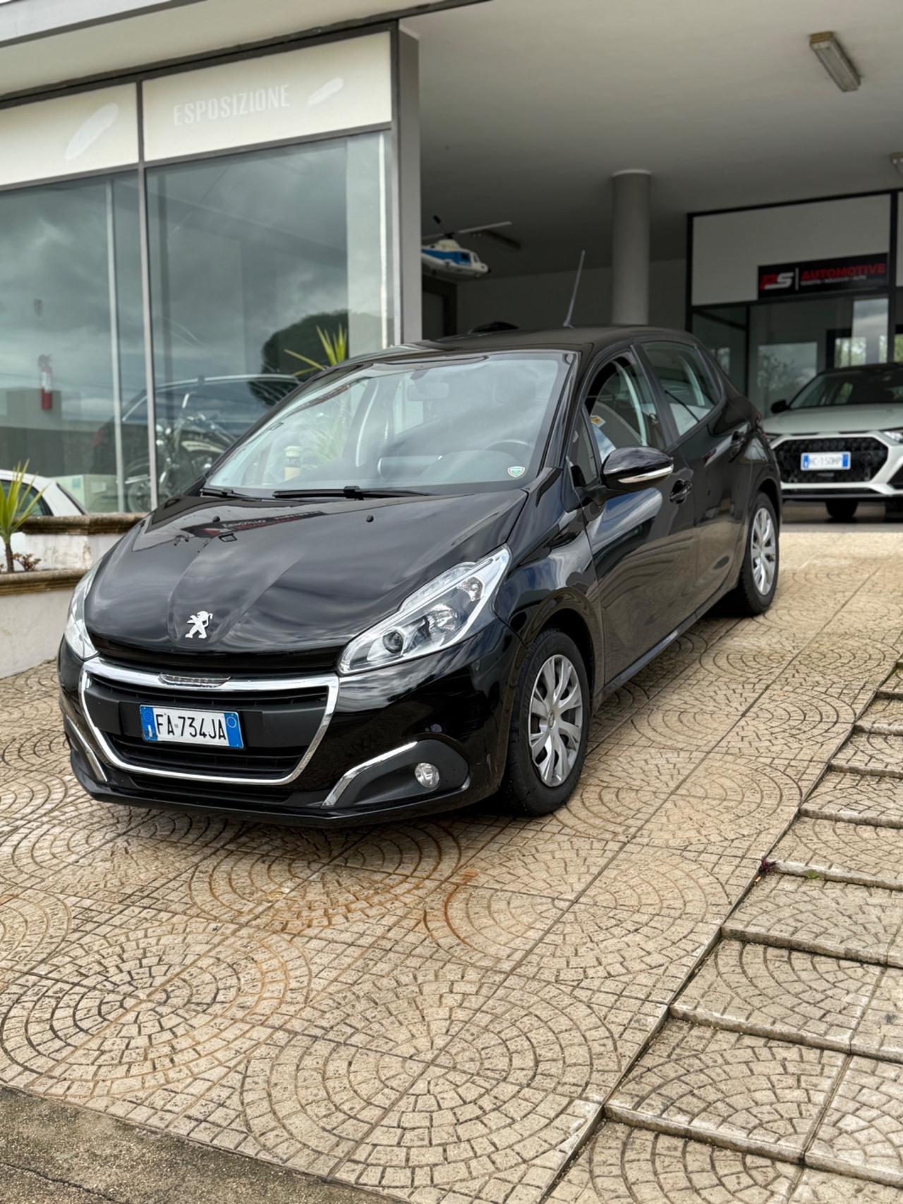 Peugeot 208 1.4 HDi 68 CV 5 porte