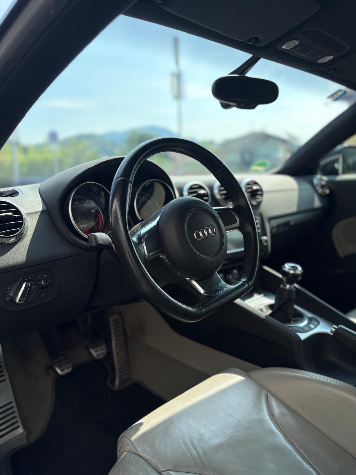 Audi TT Coupé 3.2 V6 quattro