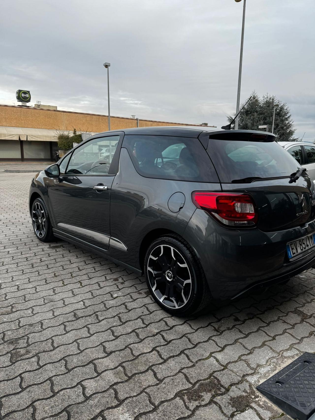 Ds DS3 3 1.2 VTi 82 So Chic