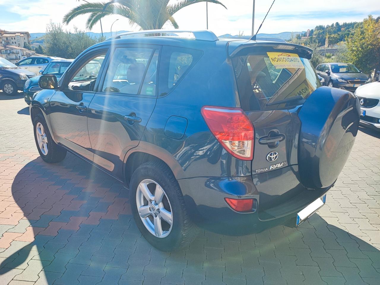 Toyota RAV4 2.2 D-4D 136CV Luxury- GancioTraino