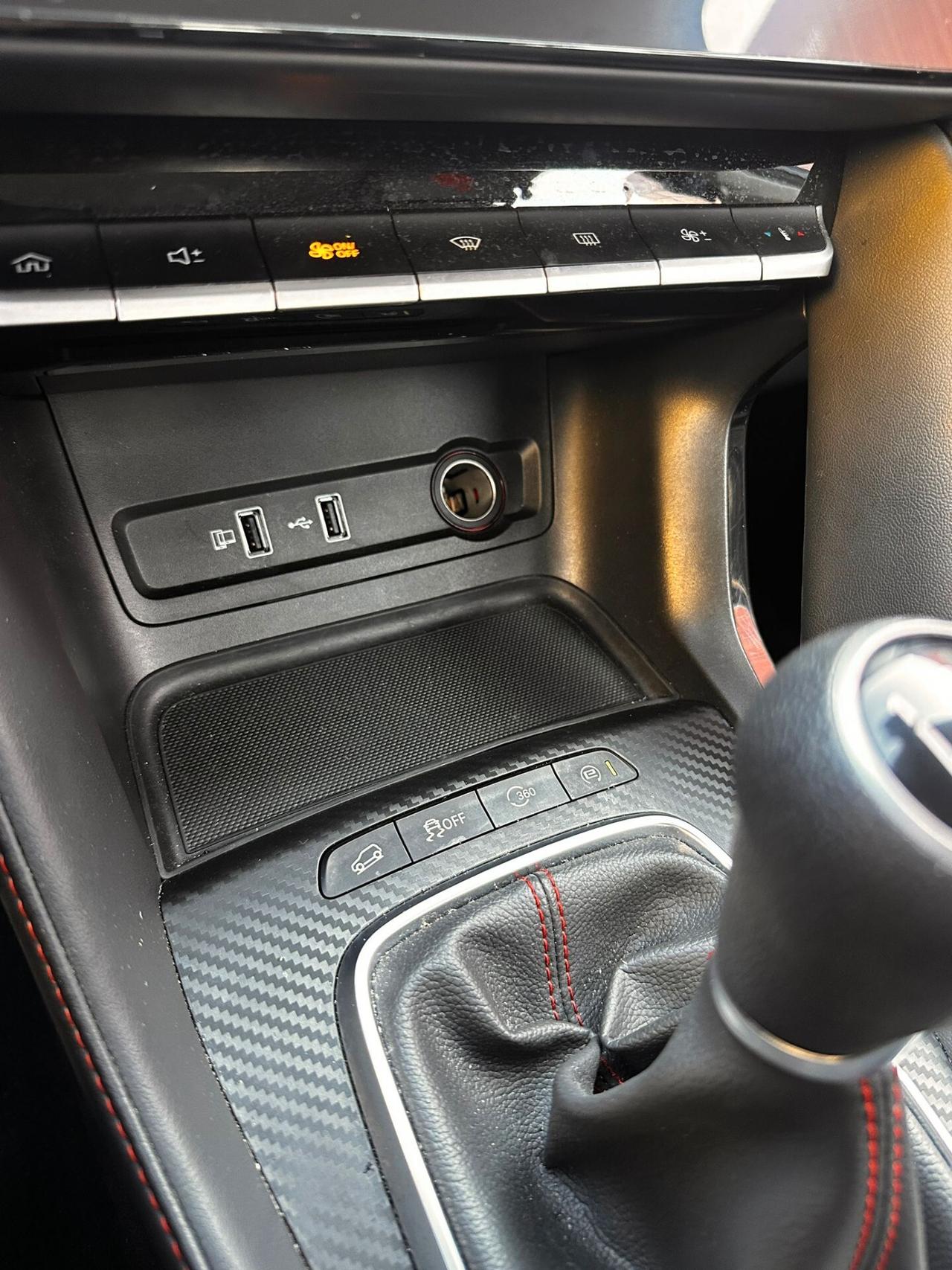 MG ZS 2024 1.5 BENZINA 106CV LUXURY