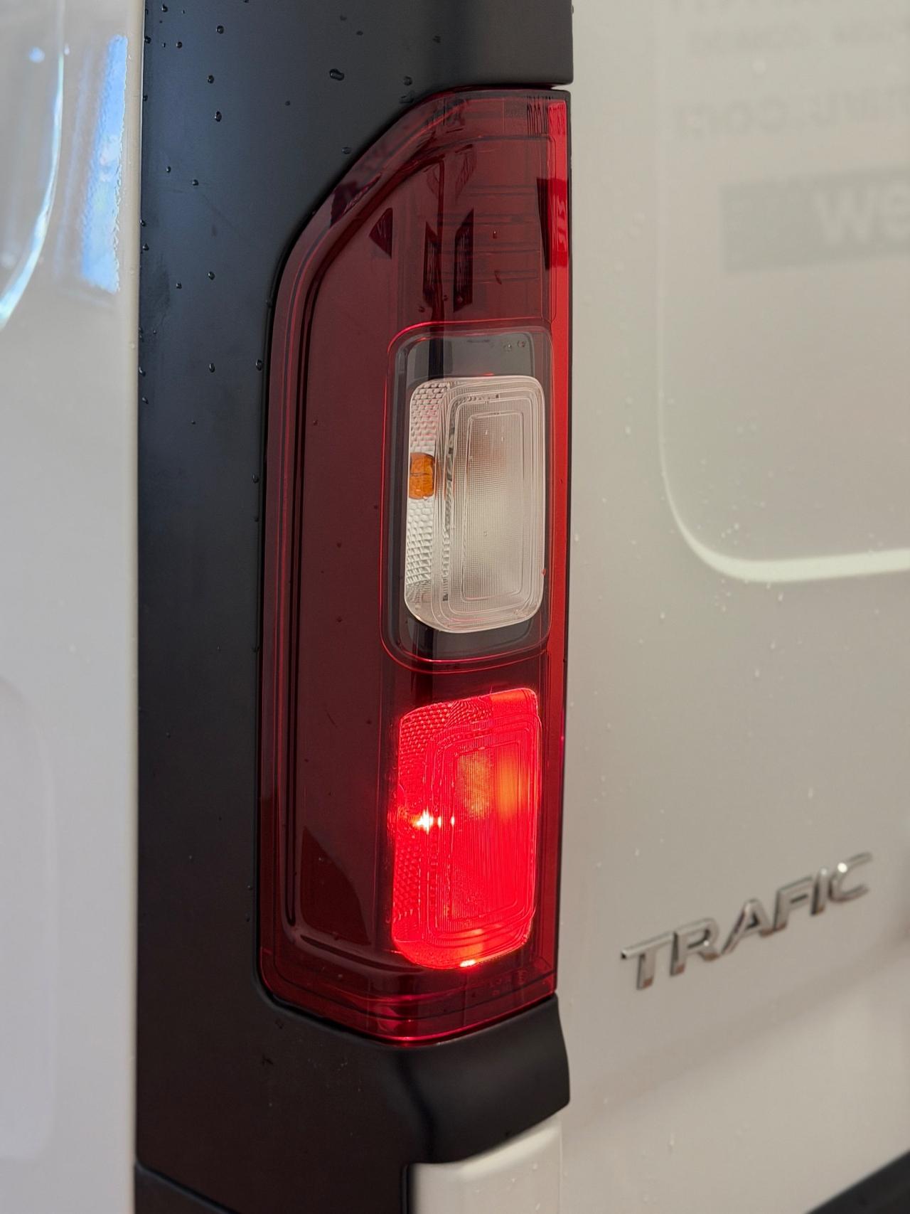 Renault Trafic T27 2.0 dCi 150CV L1H1 Furgone