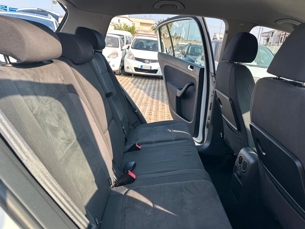 Volkswagen Golf Plus 1.6 TDI DPF Highline-03/2010