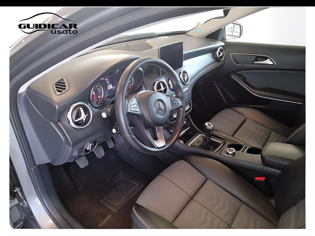 Mercedes-Benz GLA-X156 2017 - GLA 180 d Business