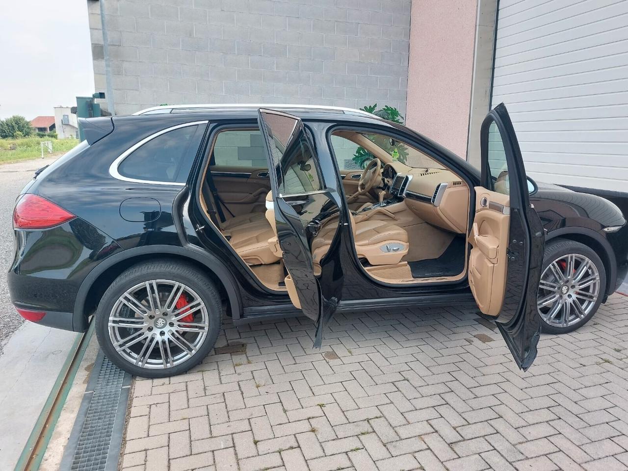 PORSCHE CAYENNE 3.0 V6 TDI 245cv CRHONO SPORT !!!