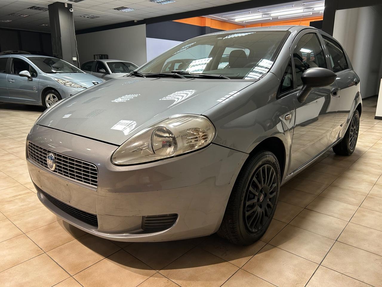 Fiat Grande Punto 1.2 69cv 137.000KM NEOPATENTATI