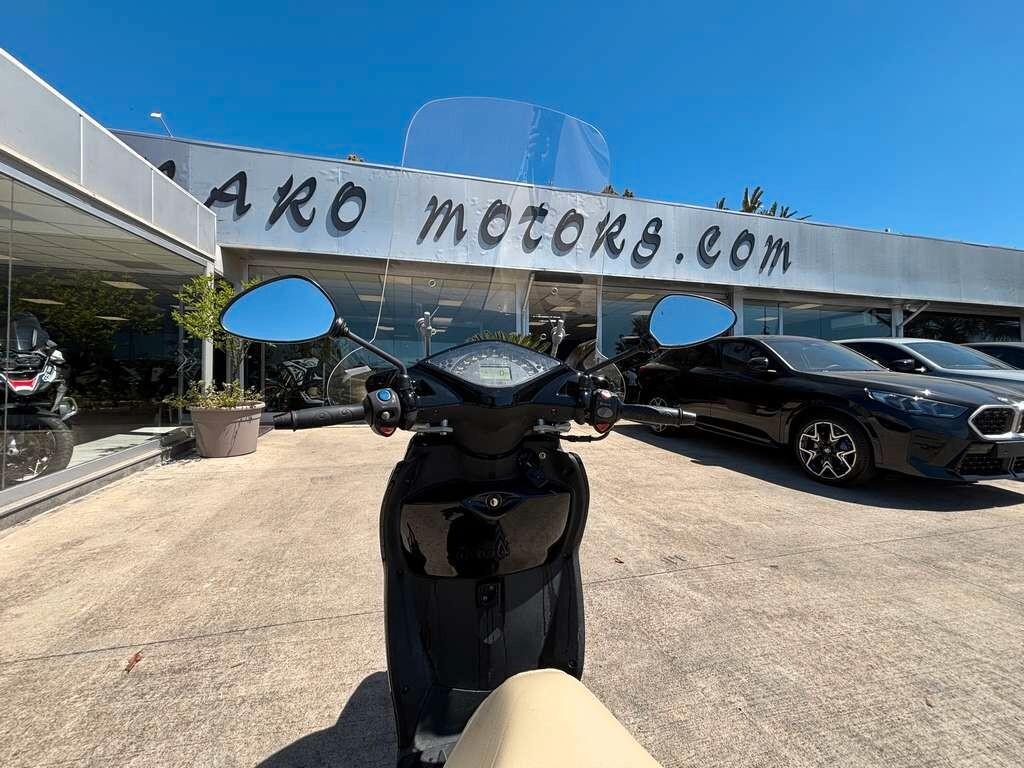 Malaguti Password 250 2005/ KM 13.000 Tuo a solo 16 Euro al mese