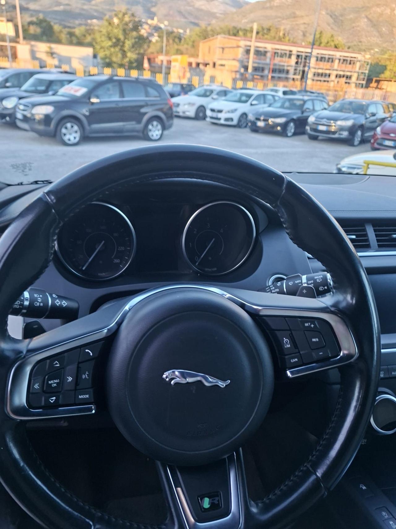 Jaguar E-Pace r sport full garantito 12 mesi accetto permute e finanziamenti