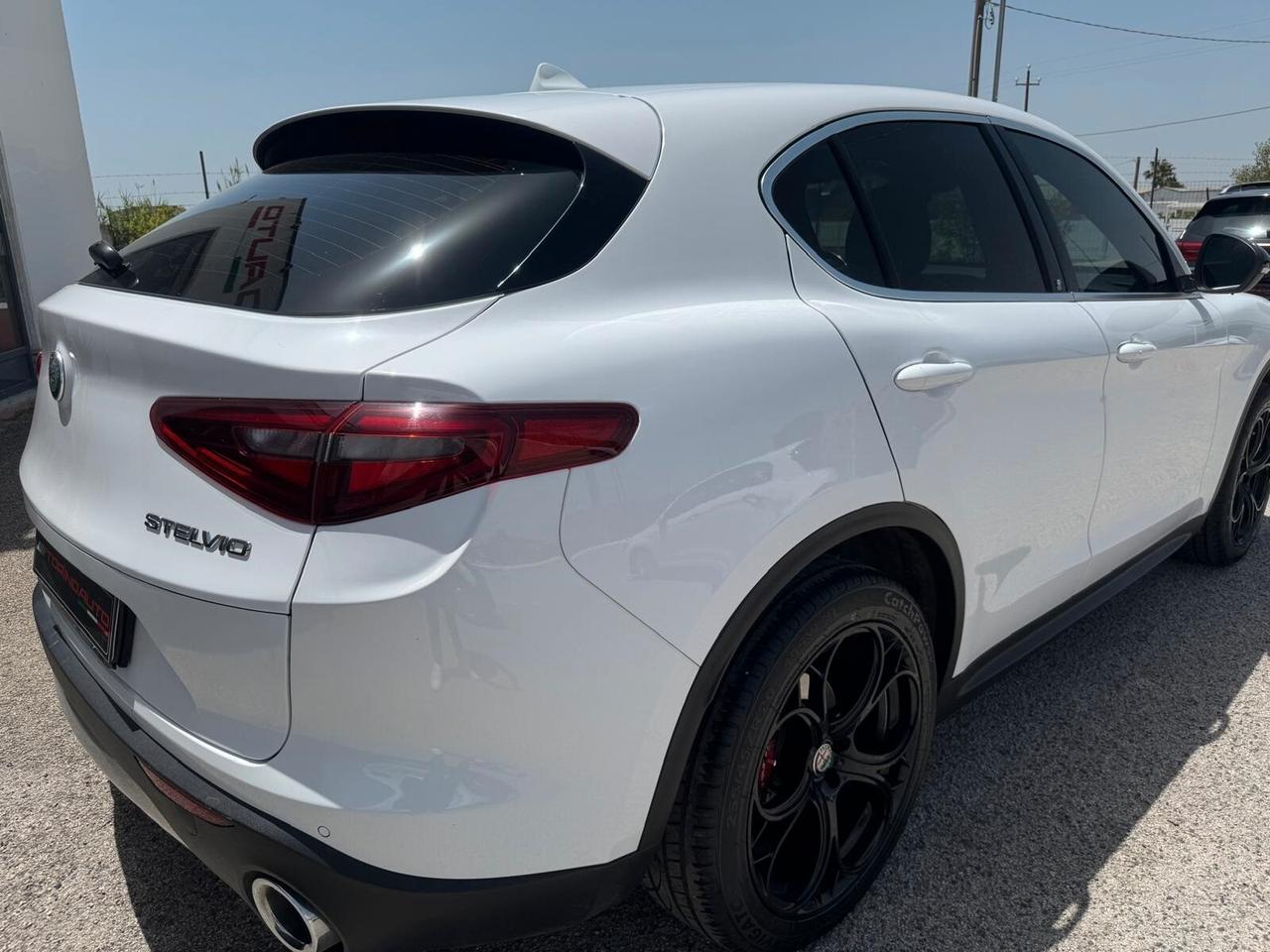 Alfa Romeo Stelvio 2.2 Turbodiesel 210 CV AT8 Q4 Super
