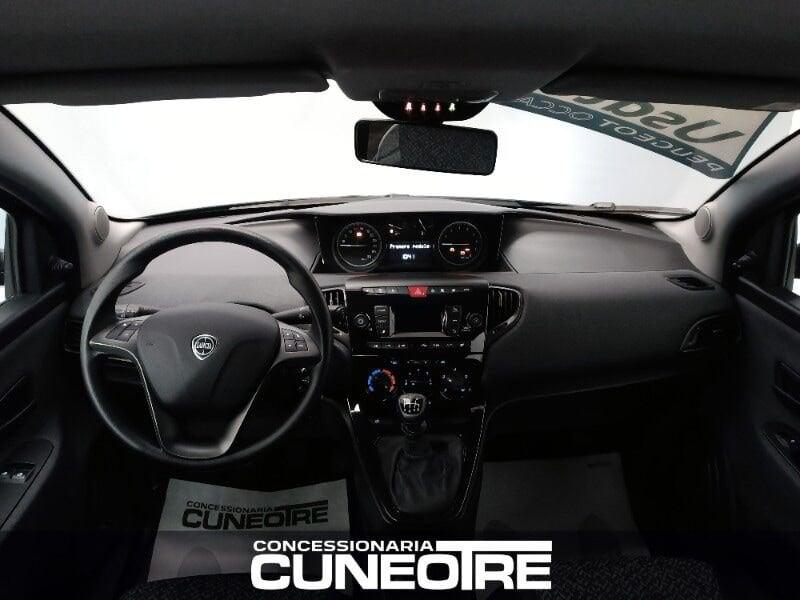 Lancia Ypsilon Ypsilon 1.0 FireFly 5 porte S&S Hybrid Ecochic Silver