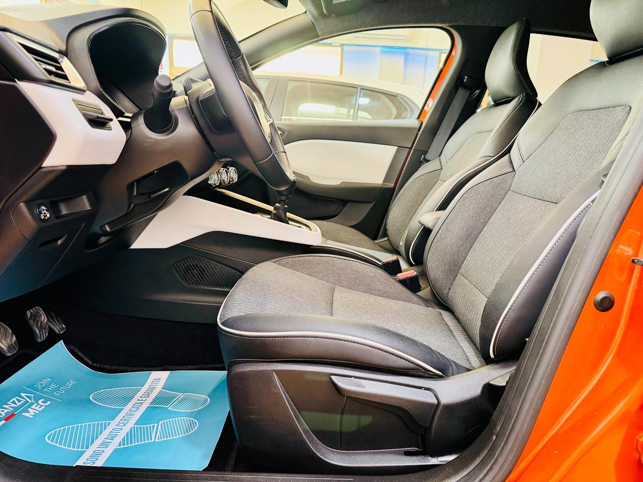 Renault Clio TCe 100 CV GPL Full-LED / Navi / RetroCam.