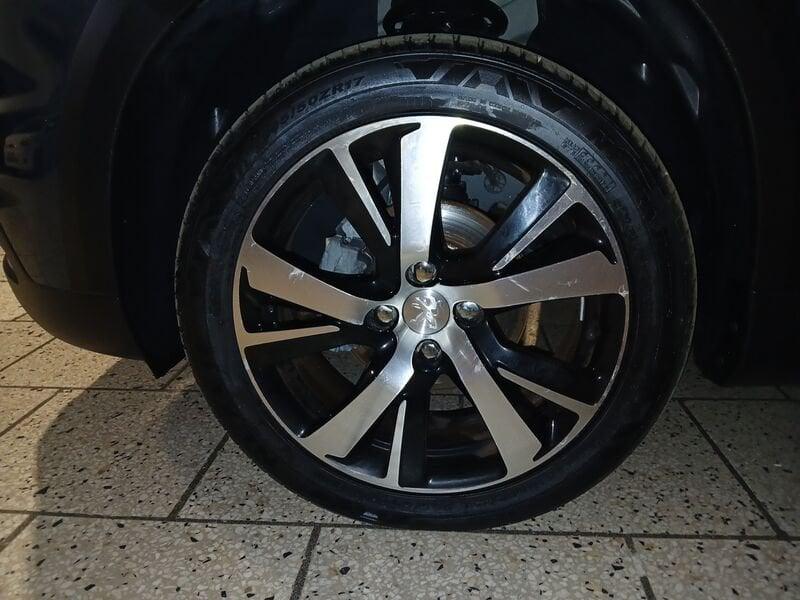 Peugeot 2008 BlueHDi 100 Allure