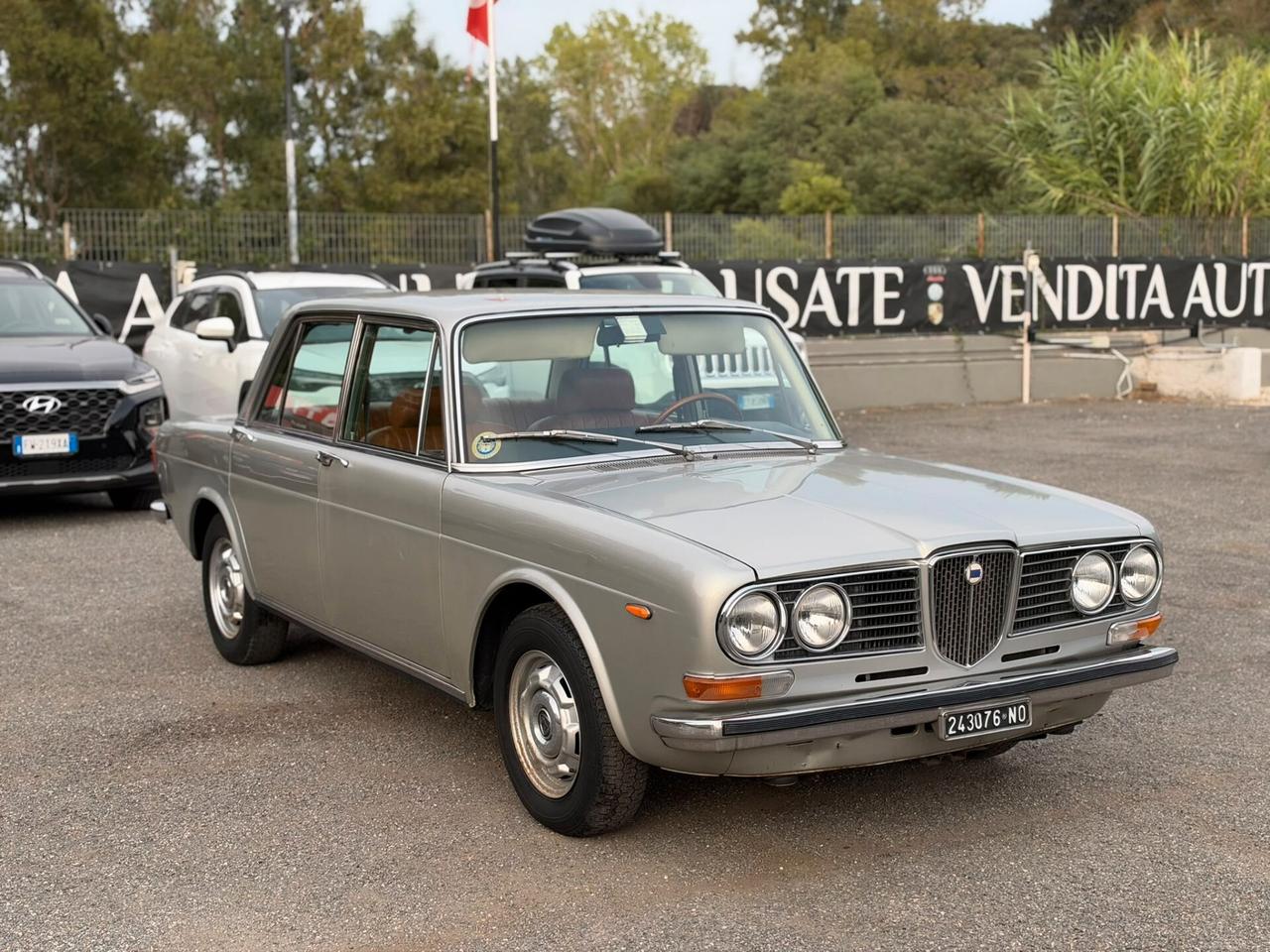 Lancia 820 2000