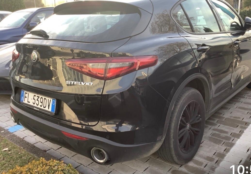 Alfa Romeo Stelvio 2.2 Turbodiesel 210 CV AT8 Q4 Executive