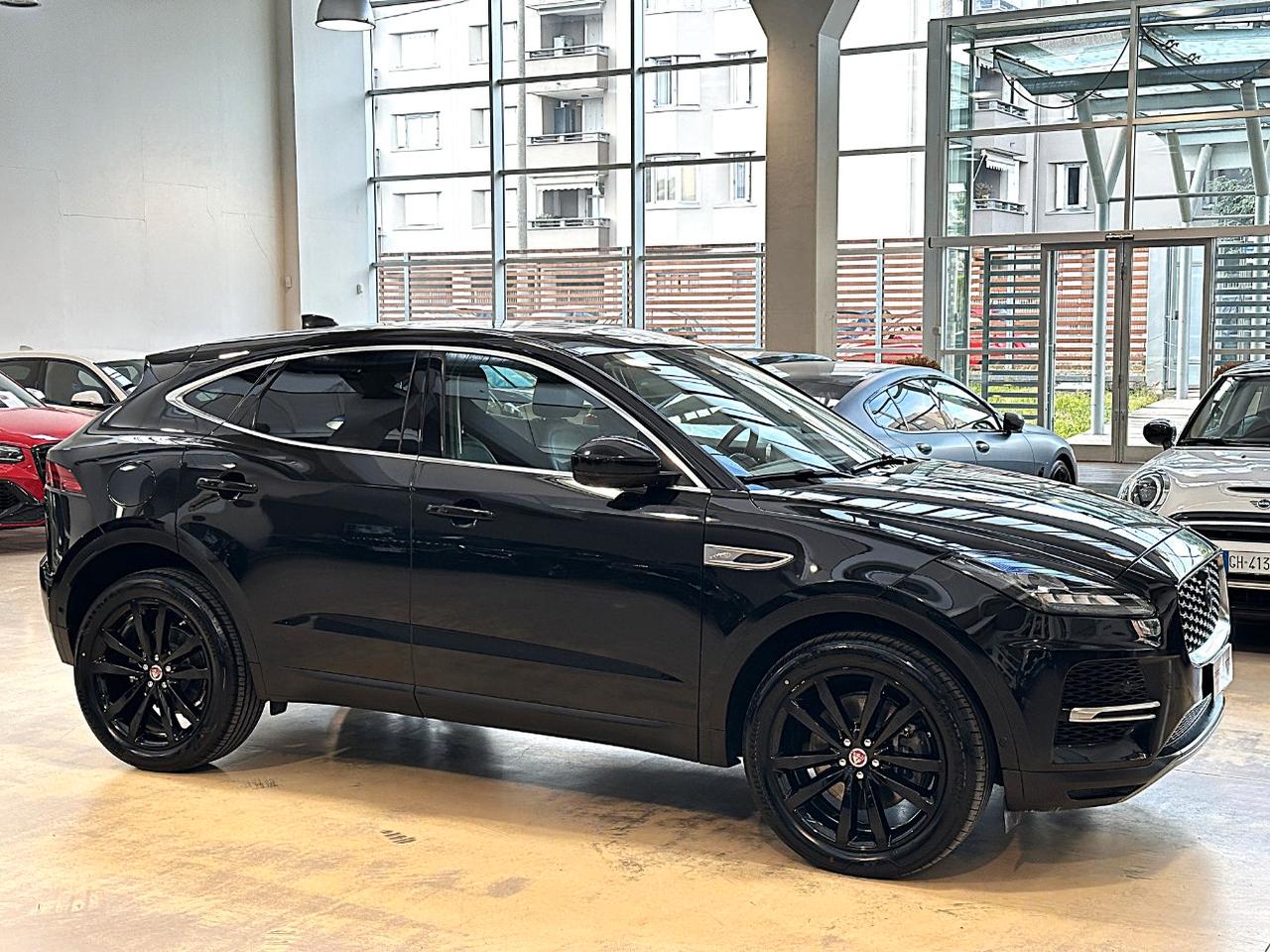 Jaguar E-Pace 2.0d i4 mhev SE awd 163cv auto-20"-Pelle-Camera 360